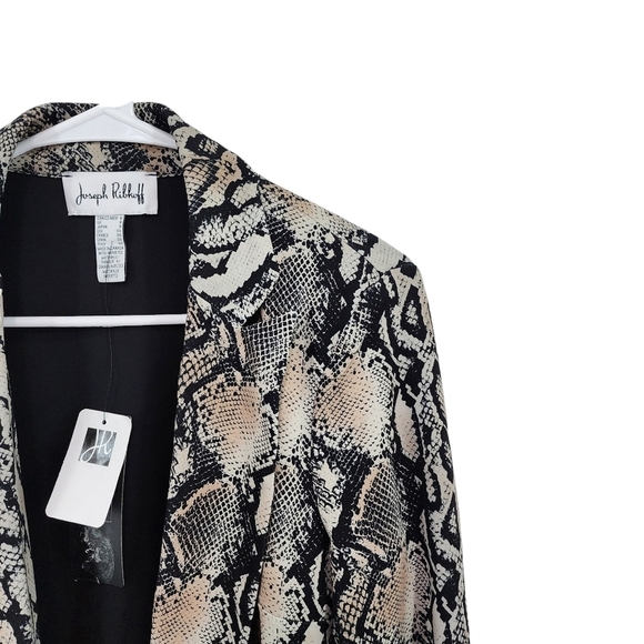 Joseph Ribkoff Women's Snakeskin Peak Lapel Blazer - 6 - Picture 3 of 8